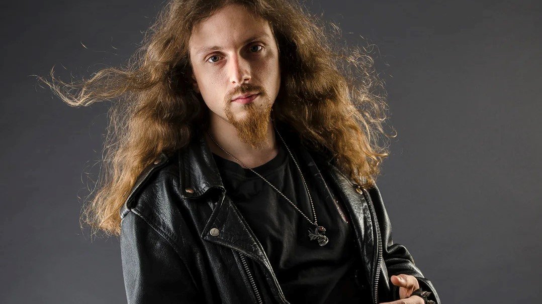 How to Dress Like a Metalhead: The Ultimate Guide