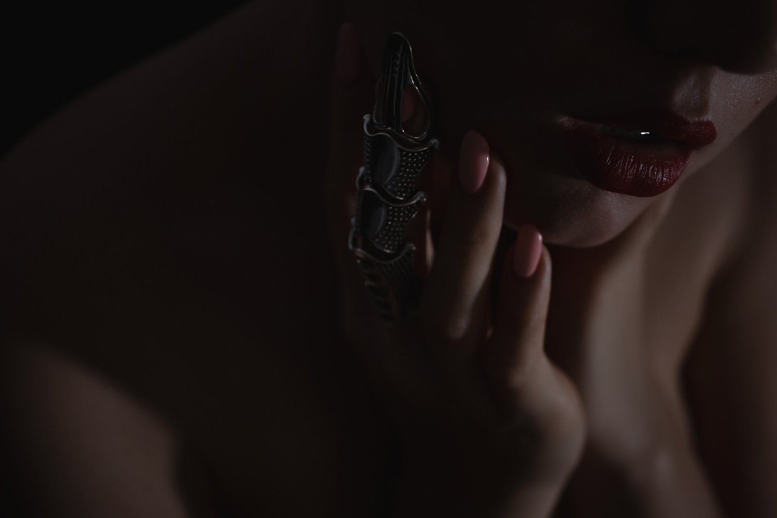 Gothic Claw Ring