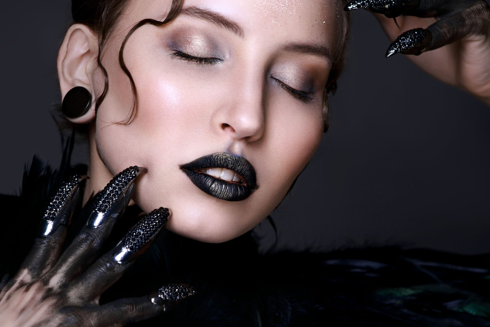Free Gothic Claw Ring